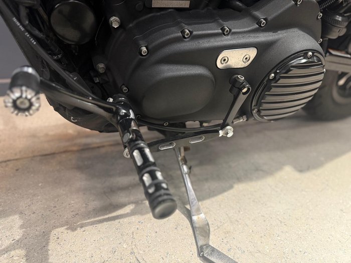 2013 Harley-Davidson Iron 883 (XL883N) Sportster Black