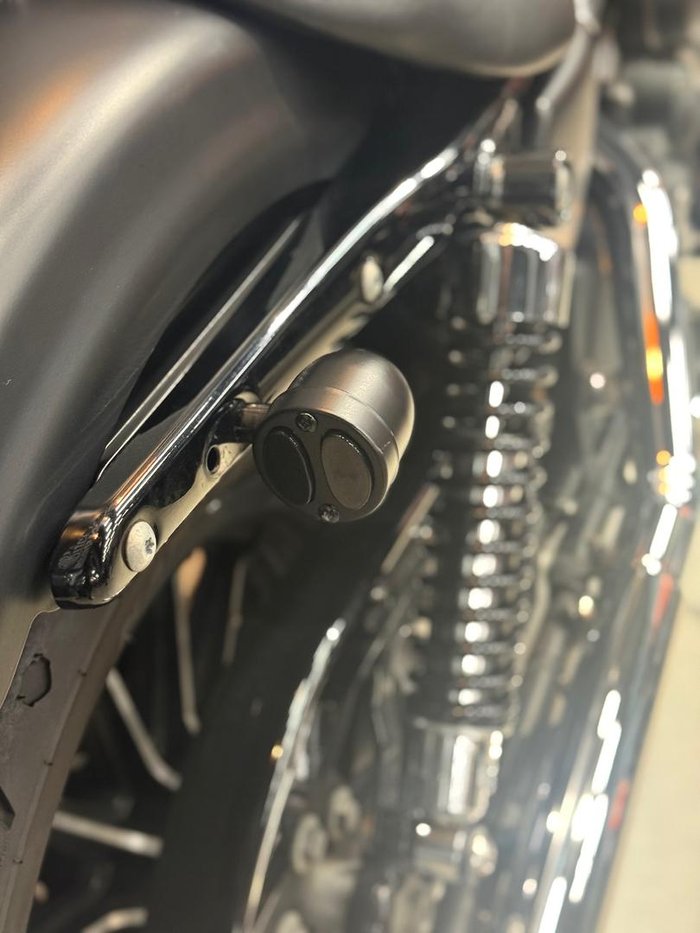 2013 Harley-Davidson Iron 883 (XL883N) Sportster Black