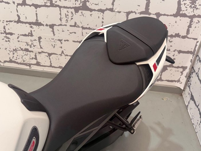 2024 Triumph Street Triple R 765 Street Triple White