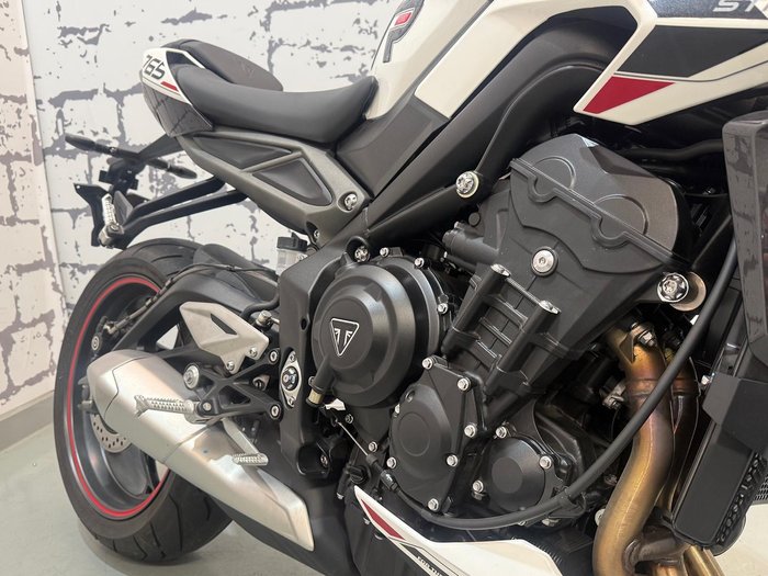 2024 Triumph Street Triple R 765 Street Triple White