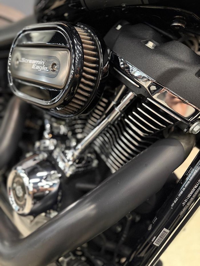 2022 Harley-Davidson Sport Glide 107 (FLSB) Softail Black