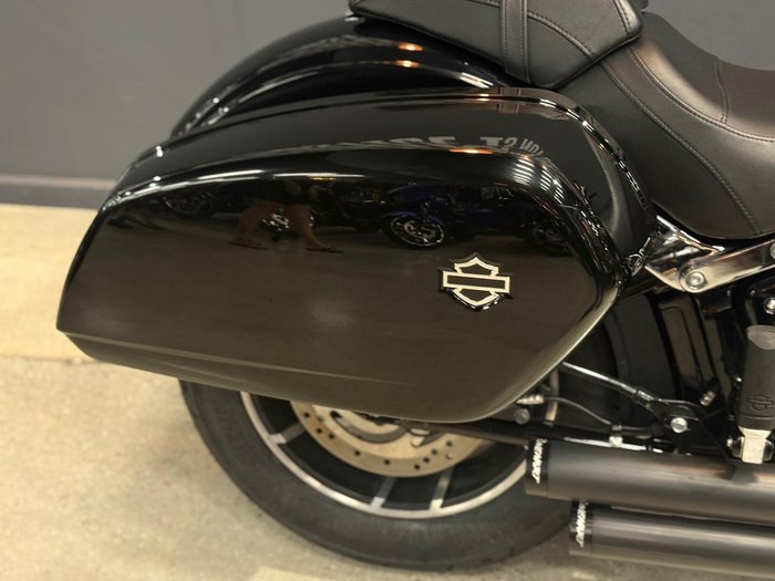 2022 Harley-Davidson Sport Glide 107 (FLSB) Softail Black