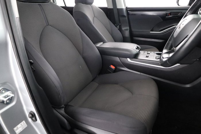 2023 Toyota Kluger GX