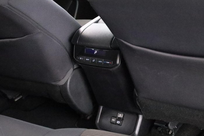 2023 Toyota Kluger GX