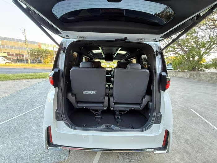 2025 Toyota Vellfire Hybrid Z Premier