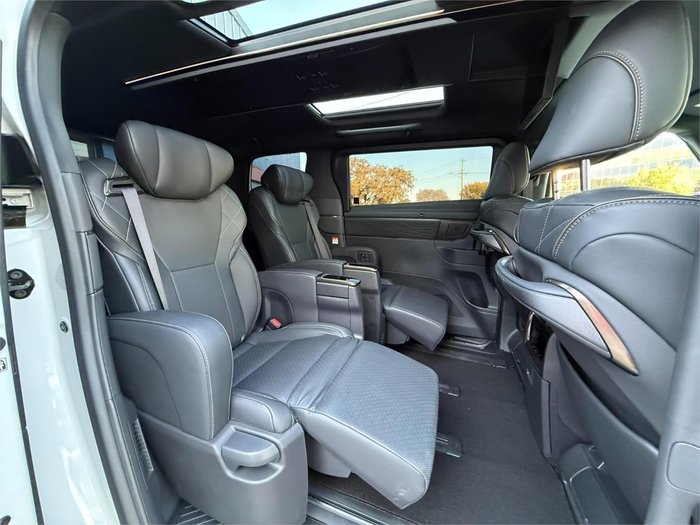 2025 Toyota Vellfire Hybrid Z Premier