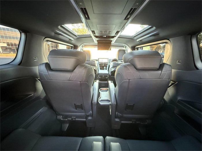 2025 Toyota Vellfire Hybrid Z Premier
