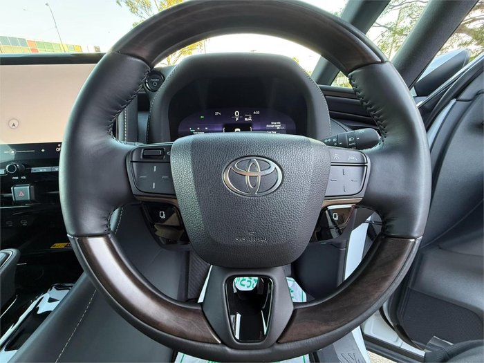2025 Toyota Vellfire Hybrid Z Premier