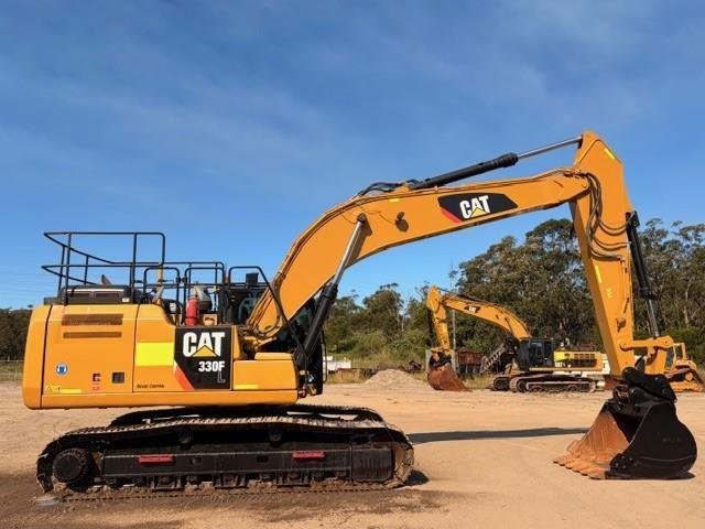 2017 Caterpillar 330Fl