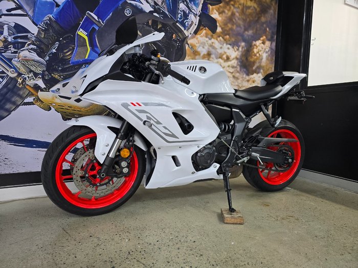 2023 Yamaha YZF-R7LA WHITE