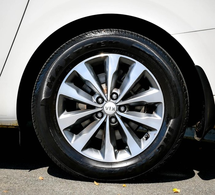 2016 Kia Carnival SLi