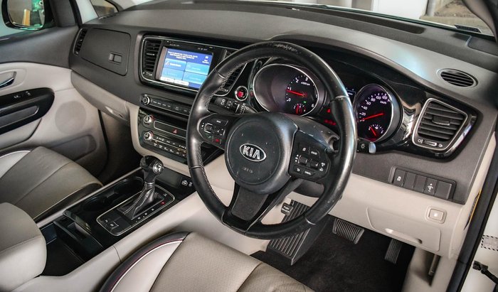 2016 Kia Carnival SLi