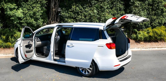 2016 Kia Carnival SLi