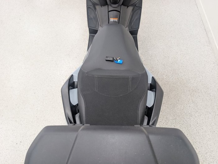 2025 YAMAHA XMAX 300 (CZD300A) grey