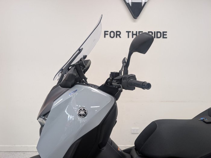 2025 YAMAHA XMAX 300 (CZD300A) grey