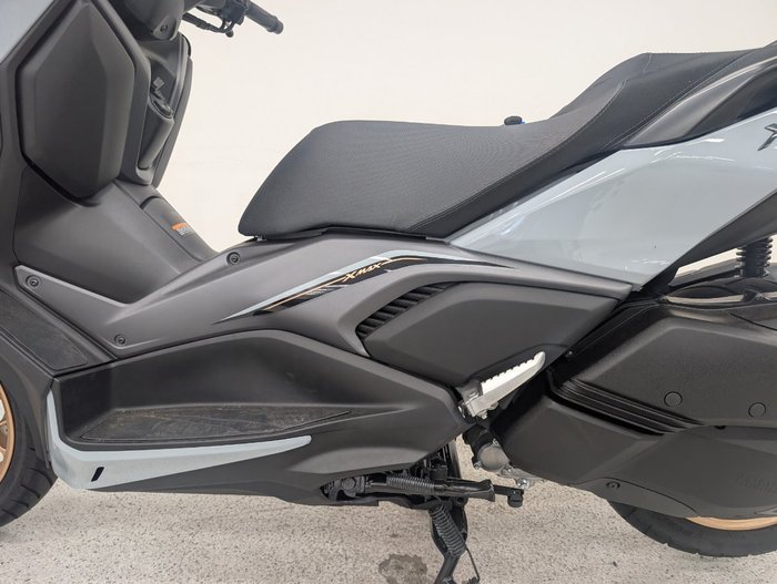 2025 YAMAHA XMAX 300 (CZD300A) grey