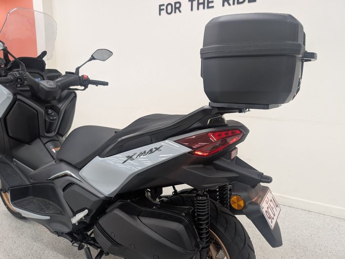 2025 YAMAHA XMAX 300 (CZD300A) grey