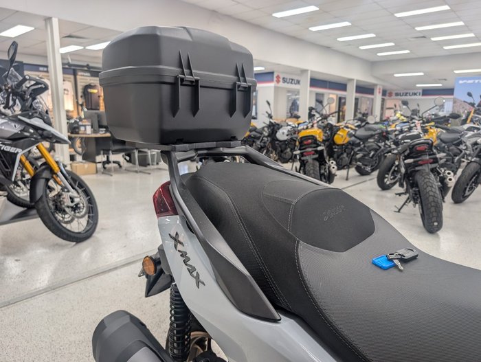 2025 YAMAHA XMAX 300 (CZD300A) grey