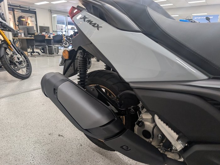 2025 YAMAHA XMAX 300 (CZD300A) grey