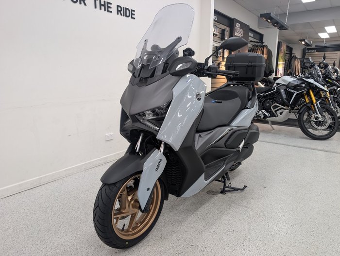 2025 YAMAHA XMAX 300 (CZD300A) grey