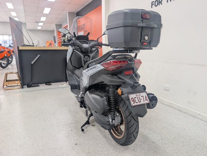 2025 YAMAHA XMAX 300 (CZD300A) grey