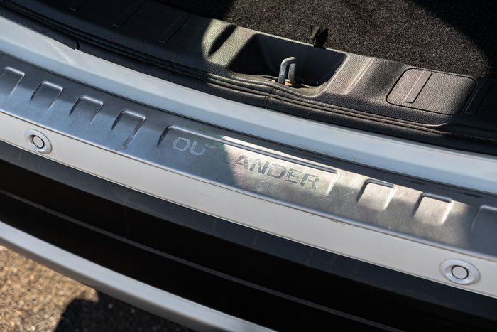 2017 Mitsubishi Outlander ES ADAS