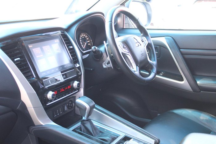2020 Mitsubishi Pajero Sport GLS
