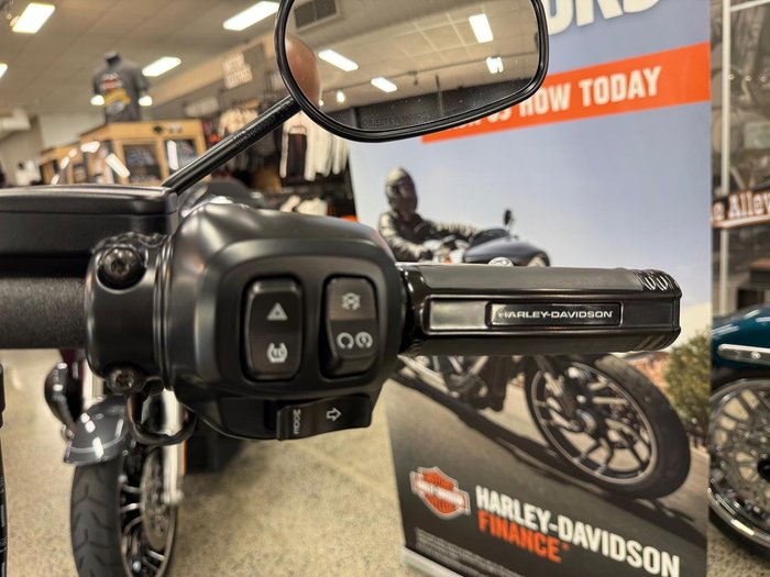 2026 Harley-Davidson Street Bob 117 (FXBB) Softail Black