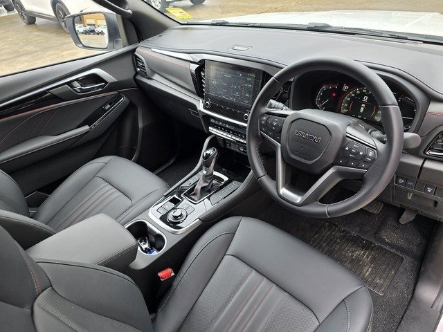 2026 Isuzu MU-X