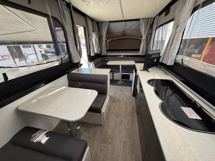 2020 New Age Caravans Wayfinder