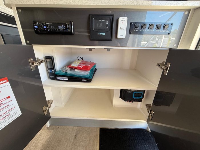 2020 New Age Caravans Wayfinder