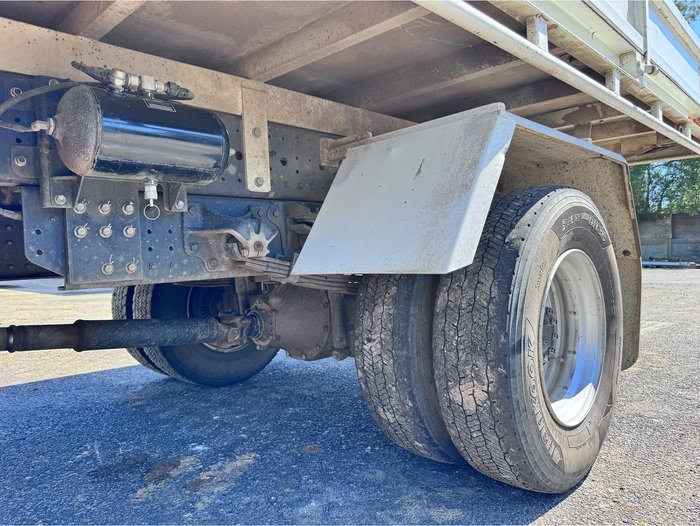 2023 Hino 300-817