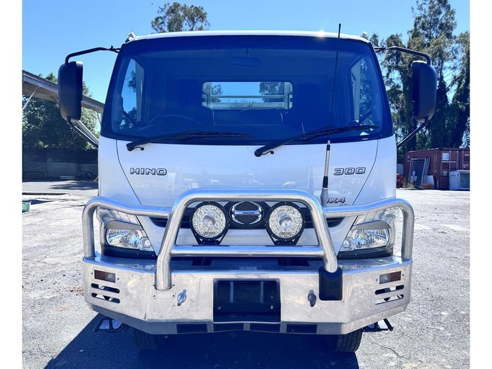 2023 Hino 300-817