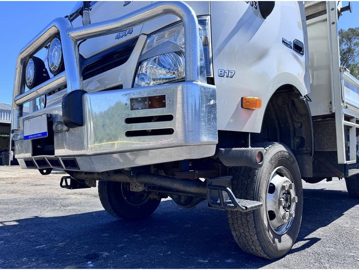 2023 Hino 300-817