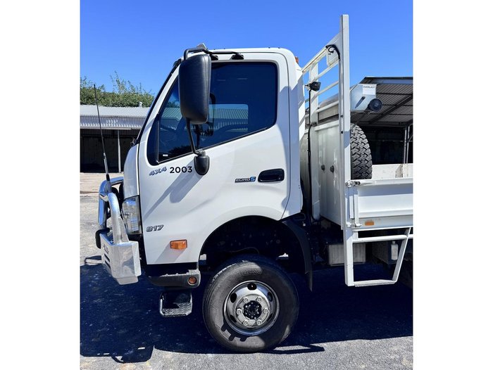 2023 Hino 300-817