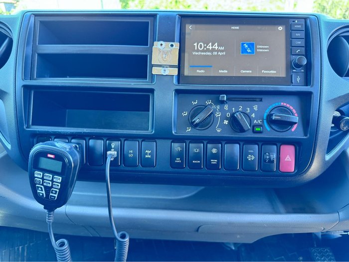 2023 Hino 300-817