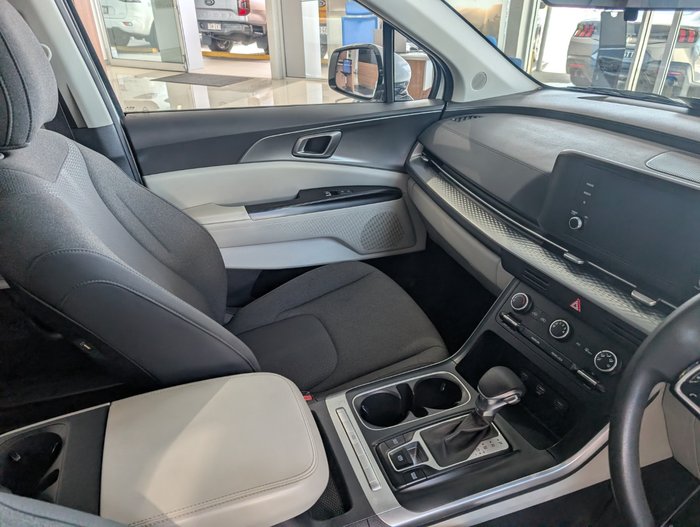 2023 Kia Carnival S