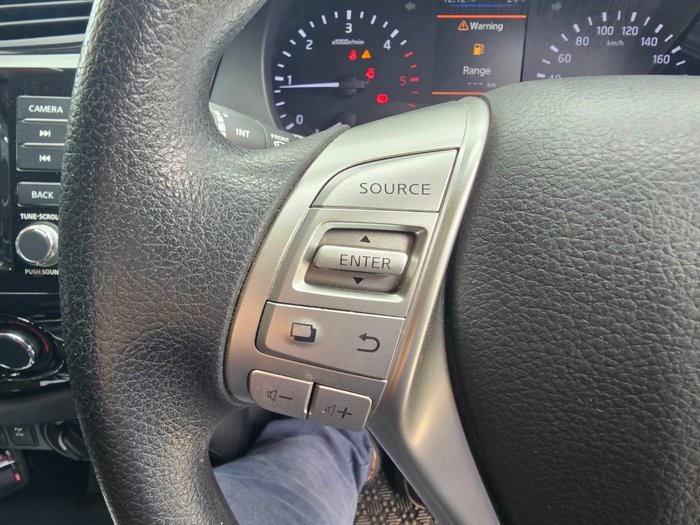 2020 Nissan Navara SL