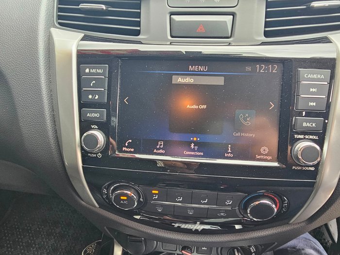 2020 Nissan Navara SL