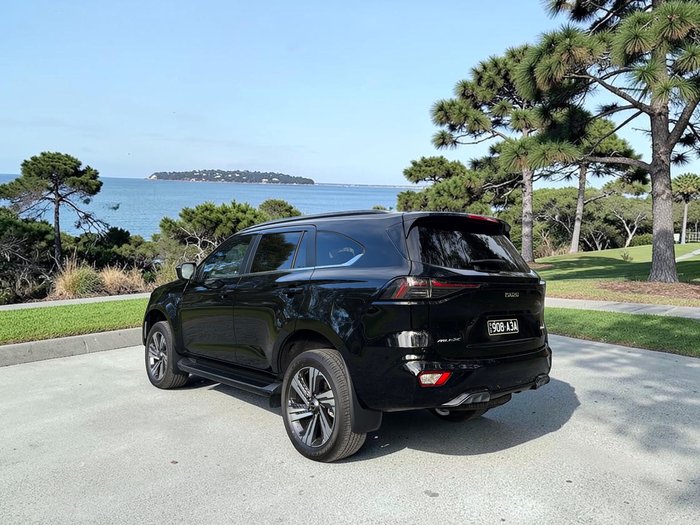 Isuzu MU-X LS-T
