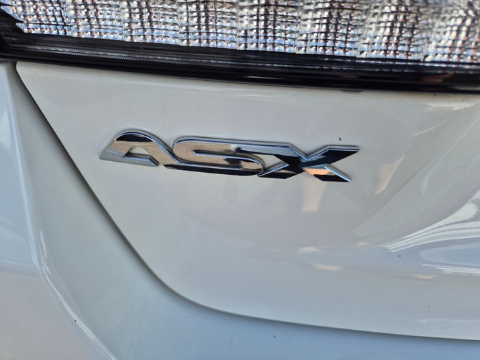 2023 Mitsubishi ASX ES