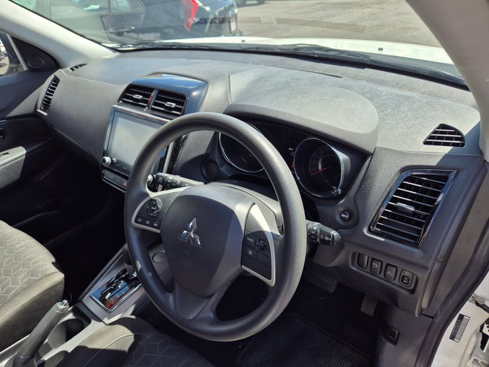 2023 Mitsubishi ASX ES