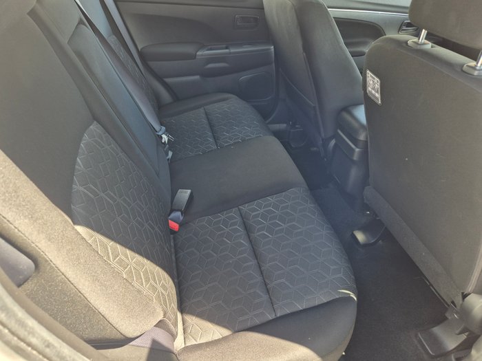 2023 Mitsubishi ASX ES