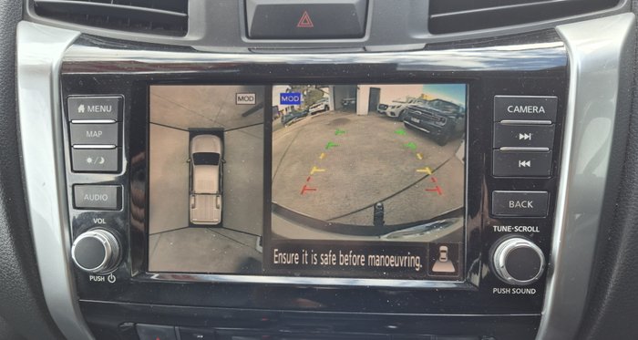 2021 Nissan Navara ST-X