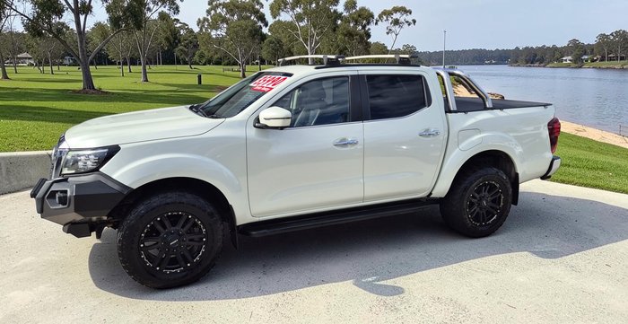 2021 Nissan Navara ST-X