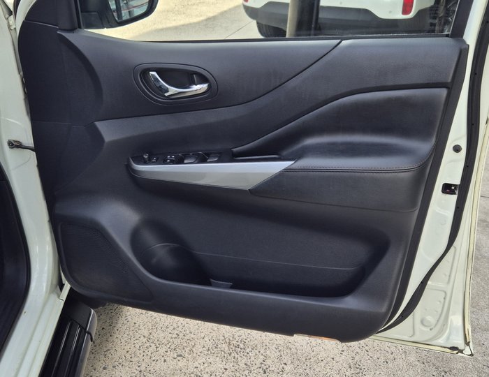 2021 Nissan Navara ST-X