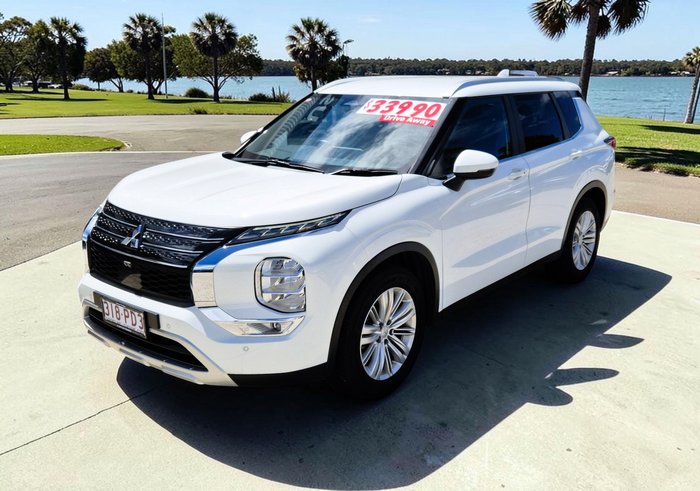 2023 Mitsubishi Outlander LS