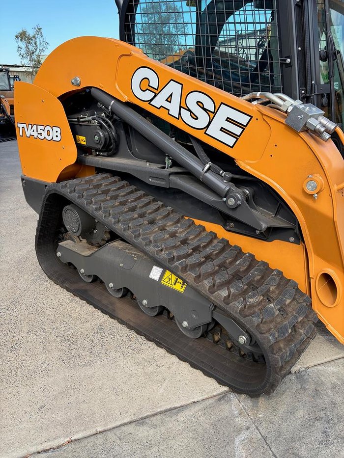 2025 CASE Tv450b