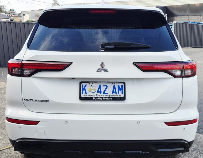 2021 Mitsubishi Outlander ES