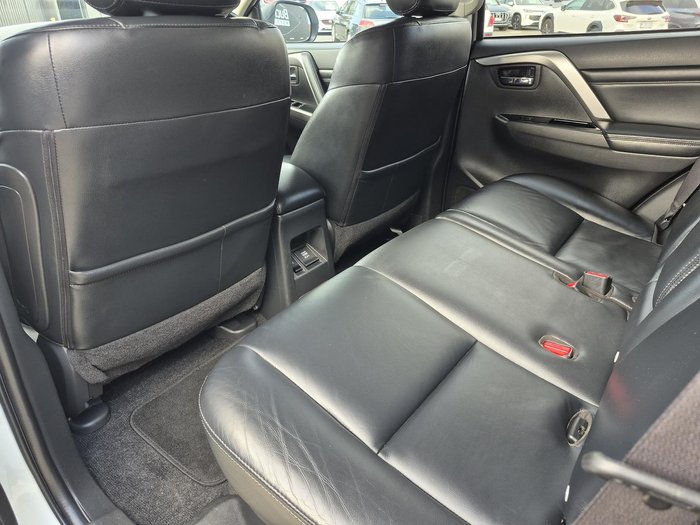 2020 Mitsubishi Pajero Sport GLS